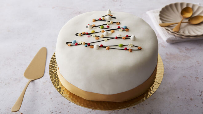 Easy Christmas Chocolate Traybake Recipe - Sew White