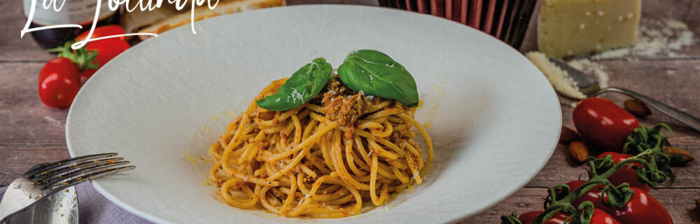 Spaghetti con Pesto alla Trapanese